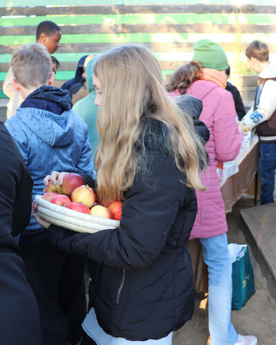 Am letzten Schultag vor den Herbstferien feierte unsere Immanuel-Grundschule gemeinsam Erntedank. Die 5. Klasse...